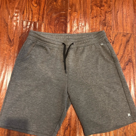 Men's Kenneth Cole dark gray and Nike Black Athletic Shorts size LG - Picture 2 of 5